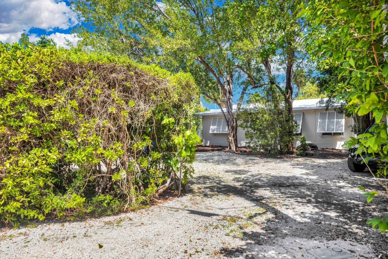 228 & 230 Apache Street, Tavernier, FL 33070 Photo