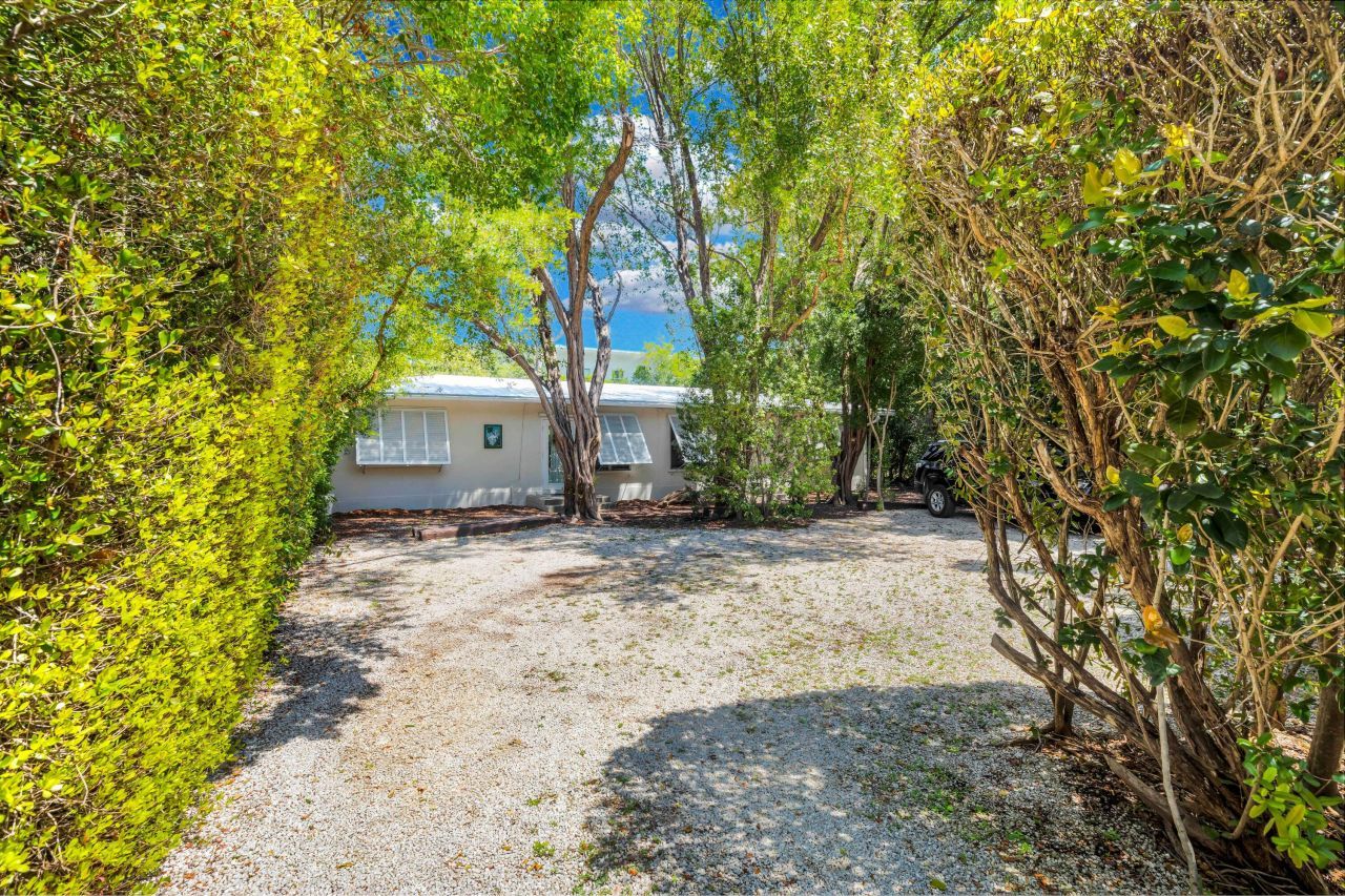 228 & 230 Apache Street, Tavernier, FL 33070 Photo