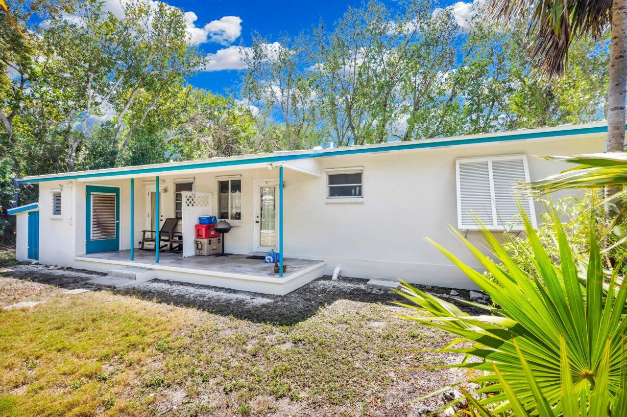 228 & 230 Apache Street, Tavernier, FL 33070 Photo