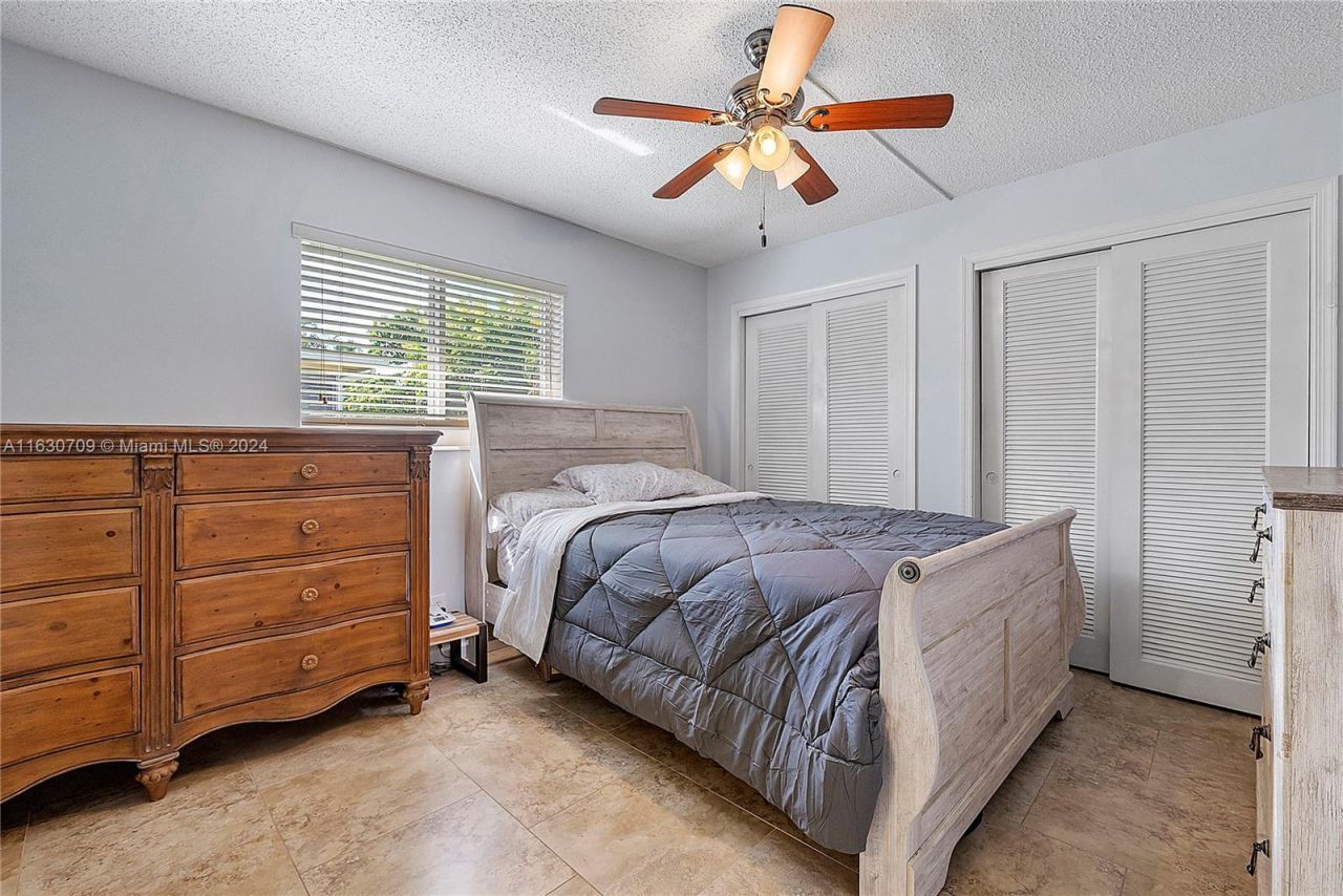 4905 NW 53rd St, Tamarac, FL 33319 Photo