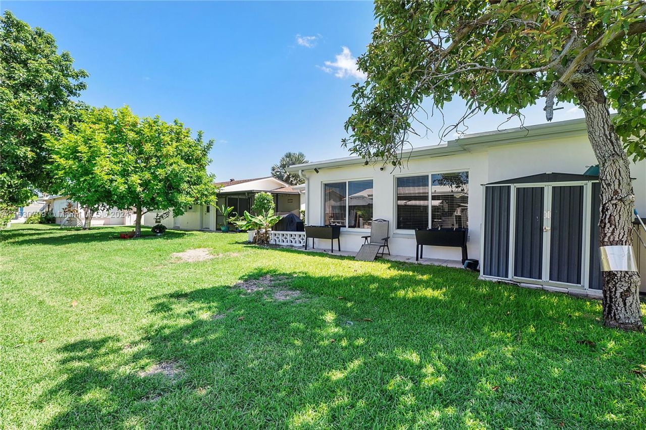 4905 NW 53rd St, Tamarac, FL 33319 Photo