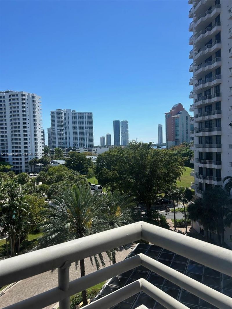 3300 NE 191st St, Unit 707, Aventura, FL 33180 Photo