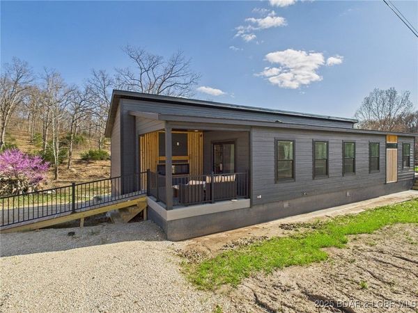 100 Mayerling Drive, Laurie, MO 65037