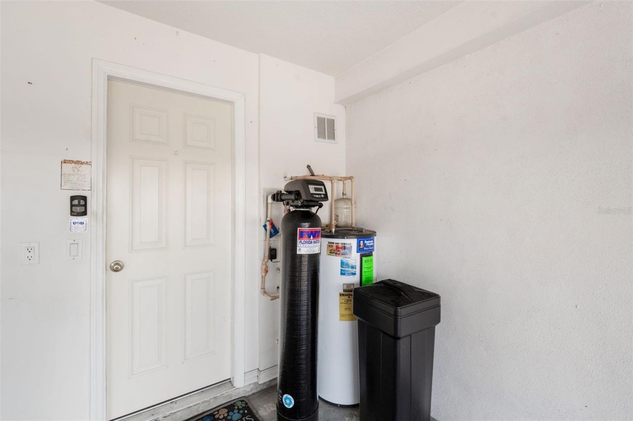 6400 46th Avenue N, Unit 36, Kenneth City, FL 33709 Photo