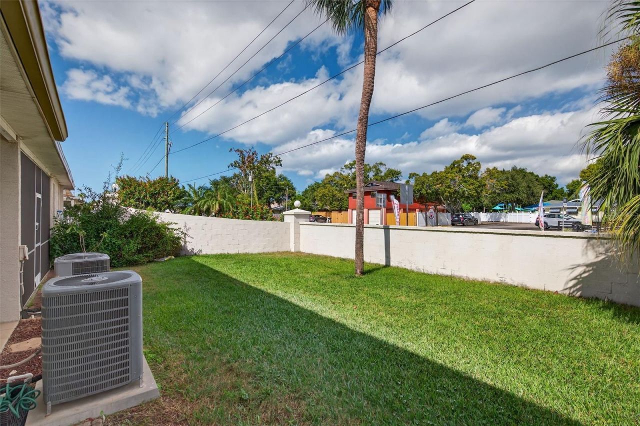 6400 46th Avenue N, Unit 36, Kenneth City, FL 33709 Photo