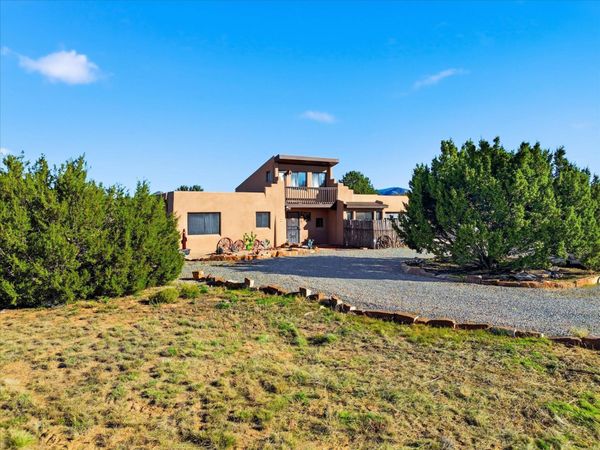 8 Carlito Road, Santa Fe, NM 87508