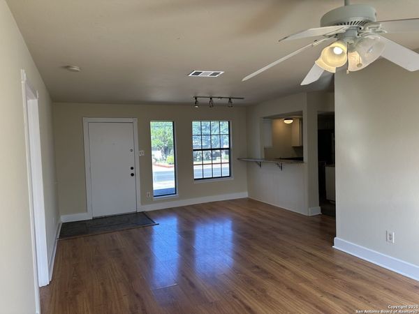 617 Oak Park, Unit 617, Boerne, TX 78006