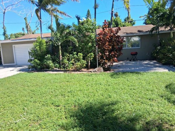 3832 Elizabeth Street, Palm Springs, FL 33461