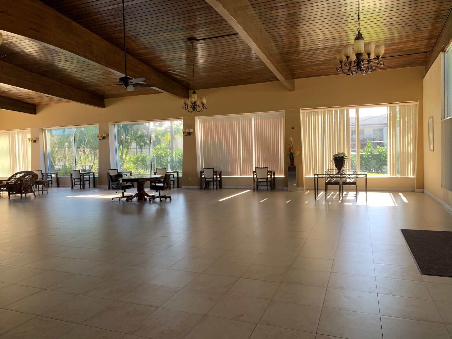 500 Executive Center Drive, Unit 3-F, West Palm Beach, FL 33401 Photo