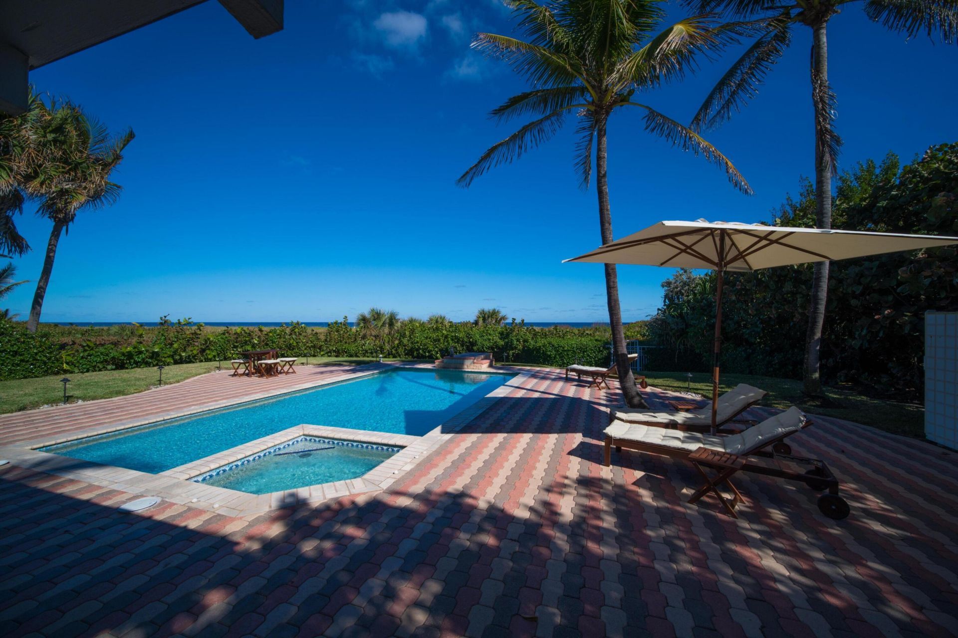 4000 S Ocean Boulevard, Lantana, FL 33462 Photo