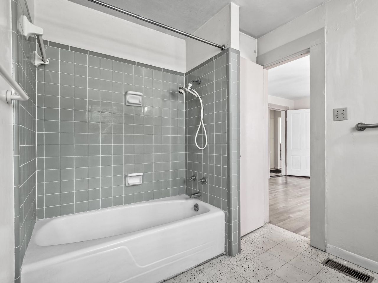 415 W Main Street, Perry, FL 32347 Photo