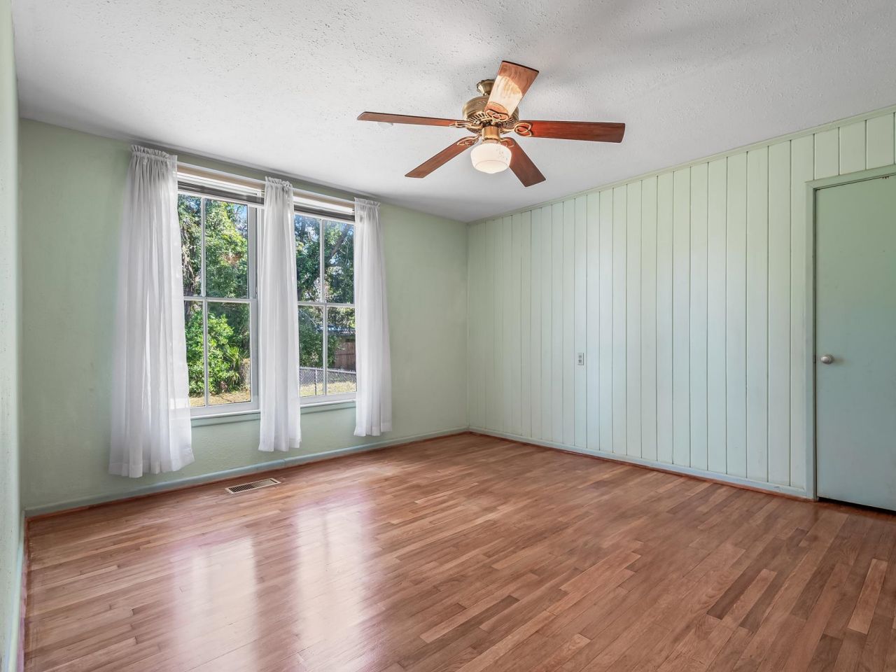 415 W Main Street, Perry, FL 32347 Photo