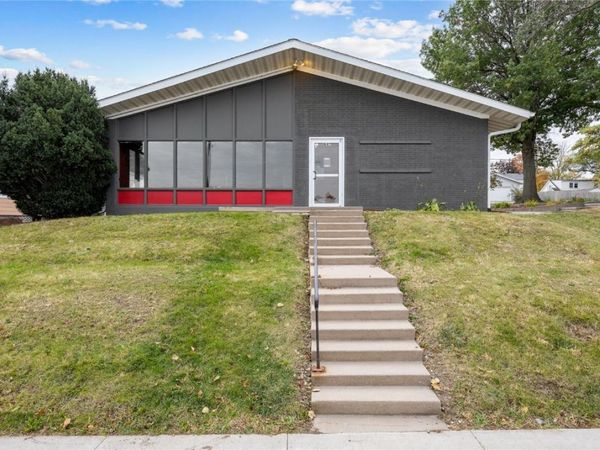 1847 E ave Ne, Cedar Rapids, IA 52402