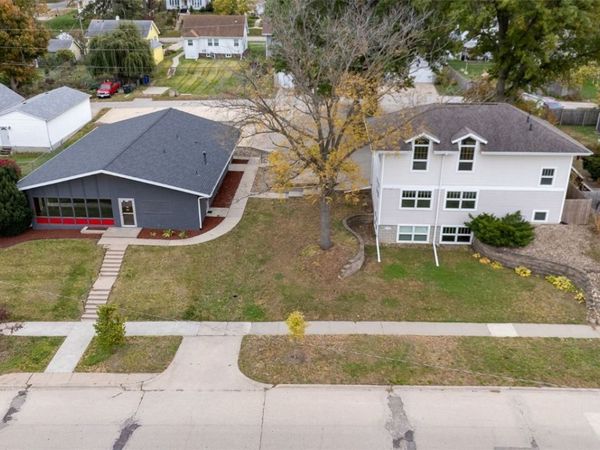 1841/1847 E Ave Ne, Cedar Rapids, IA 52402