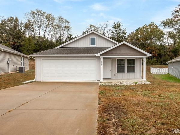 926 Osage Villa Court, Villa Ridge, MO 63089