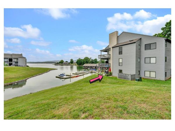 100 Dockside CIR , Unit 201, Moneta, VA 24121