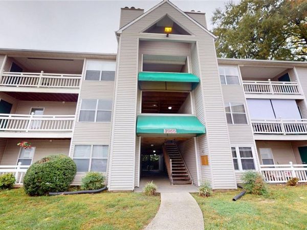 3955 Palomino Drive, Unit 303, Newport News, VA 23602