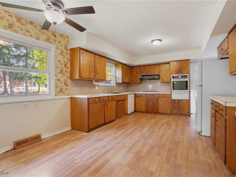 295 Franklin Drive, Tallmadge, OH 44278 Photo 13