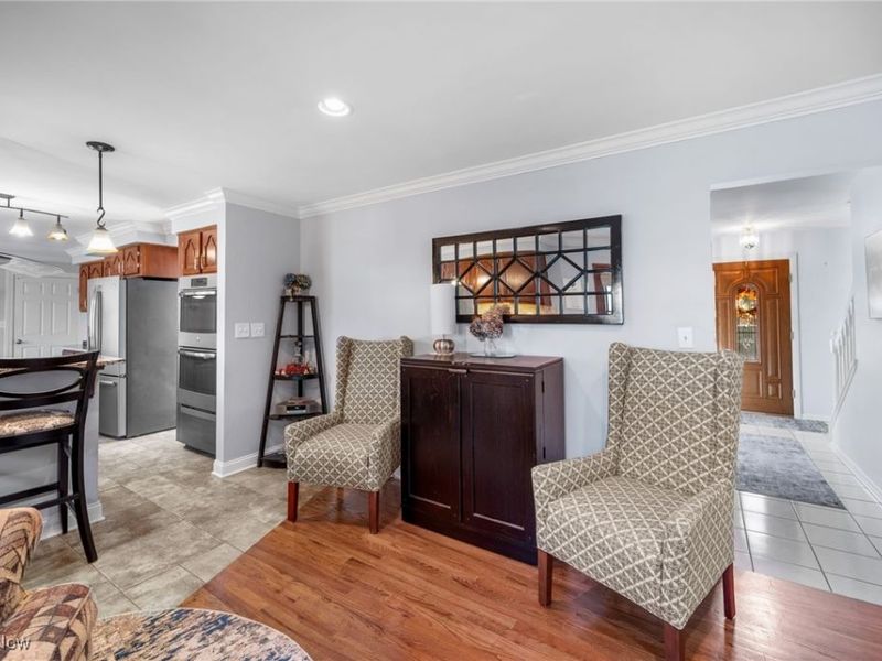 6807 Larchmont Drive, Cleveland, OH 44124 Photo 10