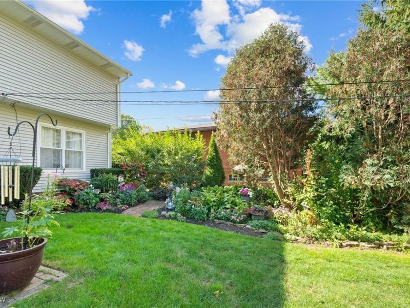 6807 Larchmont Drive, Cleveland, OH 44124 Photo 38