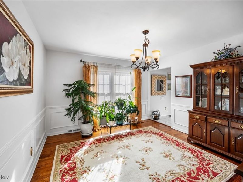 6807 Larchmont Drive, Cleveland, OH 44124 Photo 7