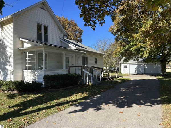 11138 2nd Street W, Fowler, MI 48835