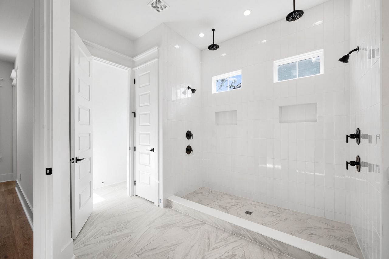 746 Dupre Road Photo 14