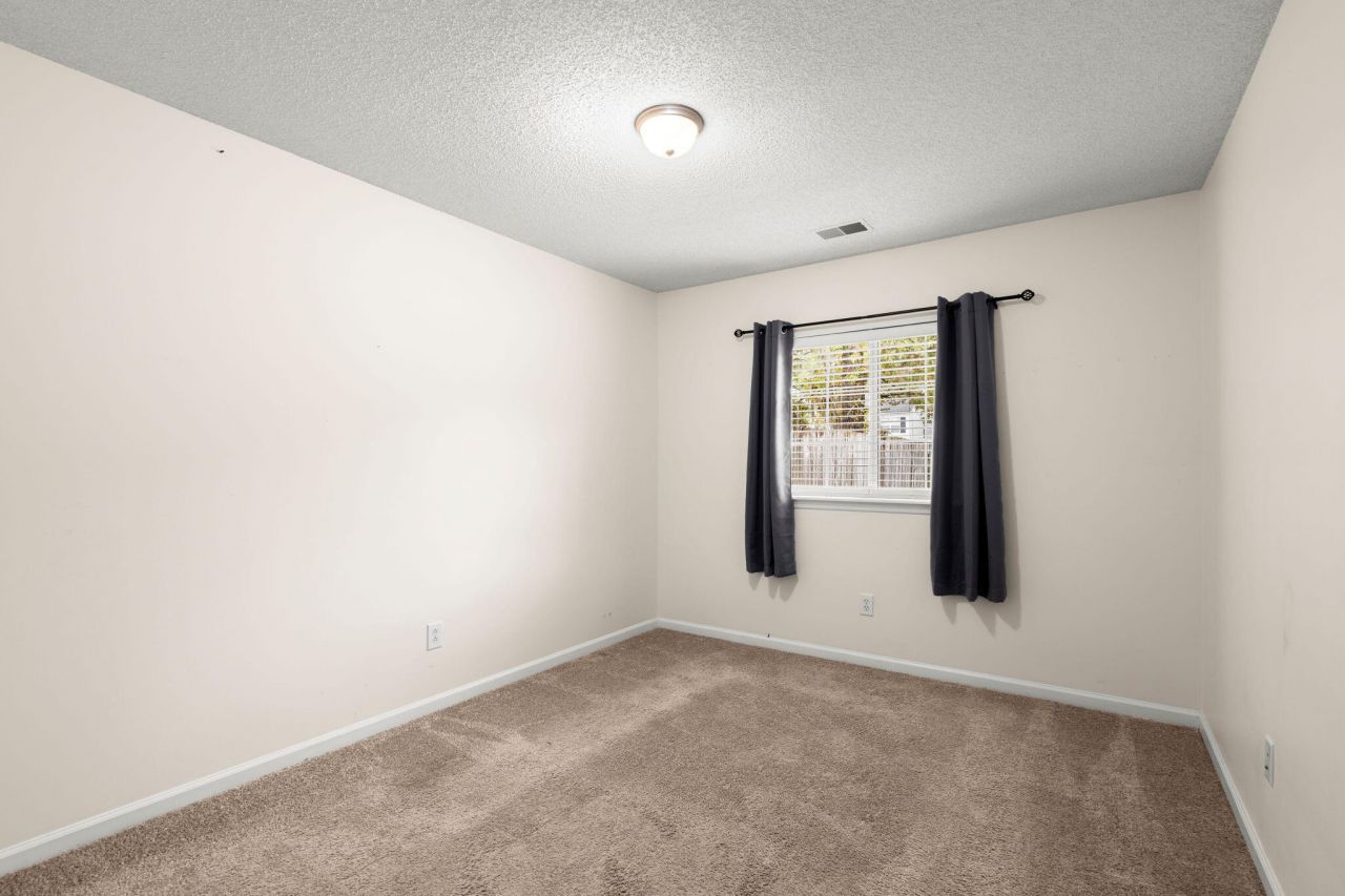 7954 Long Shadow Lane Photo 19