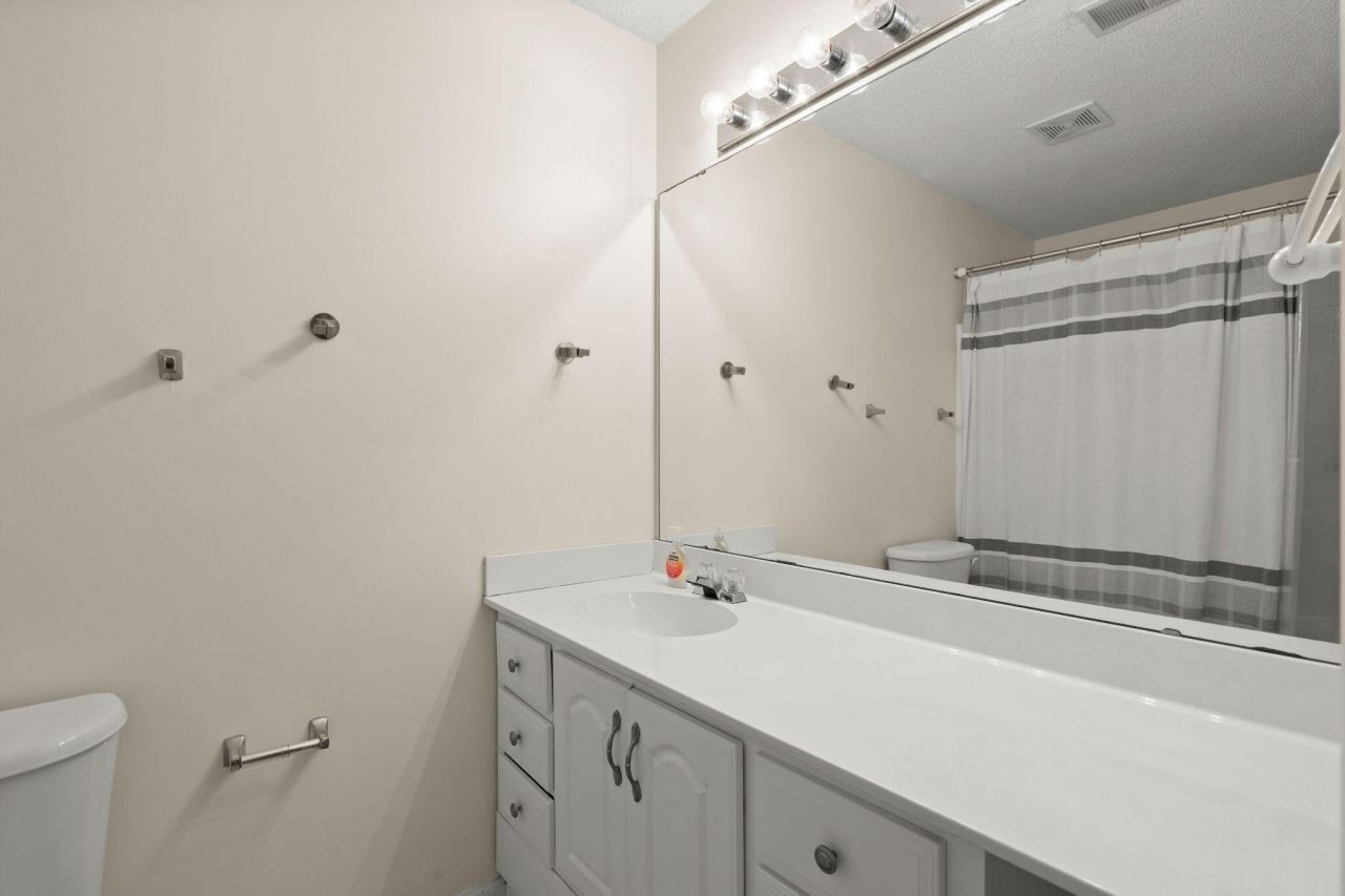 7954 Long Shadow Lane Photo 22