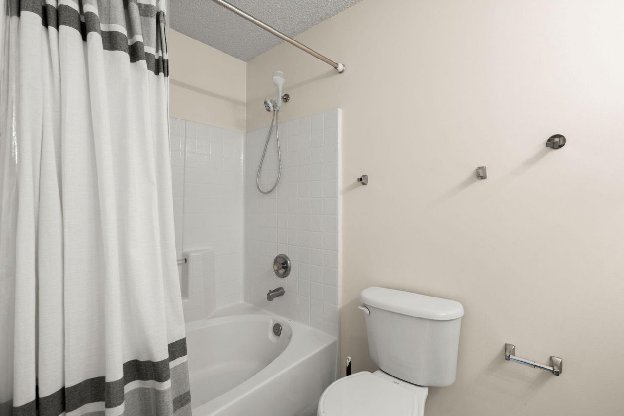 7954 Long Shadow Lane Photo 23