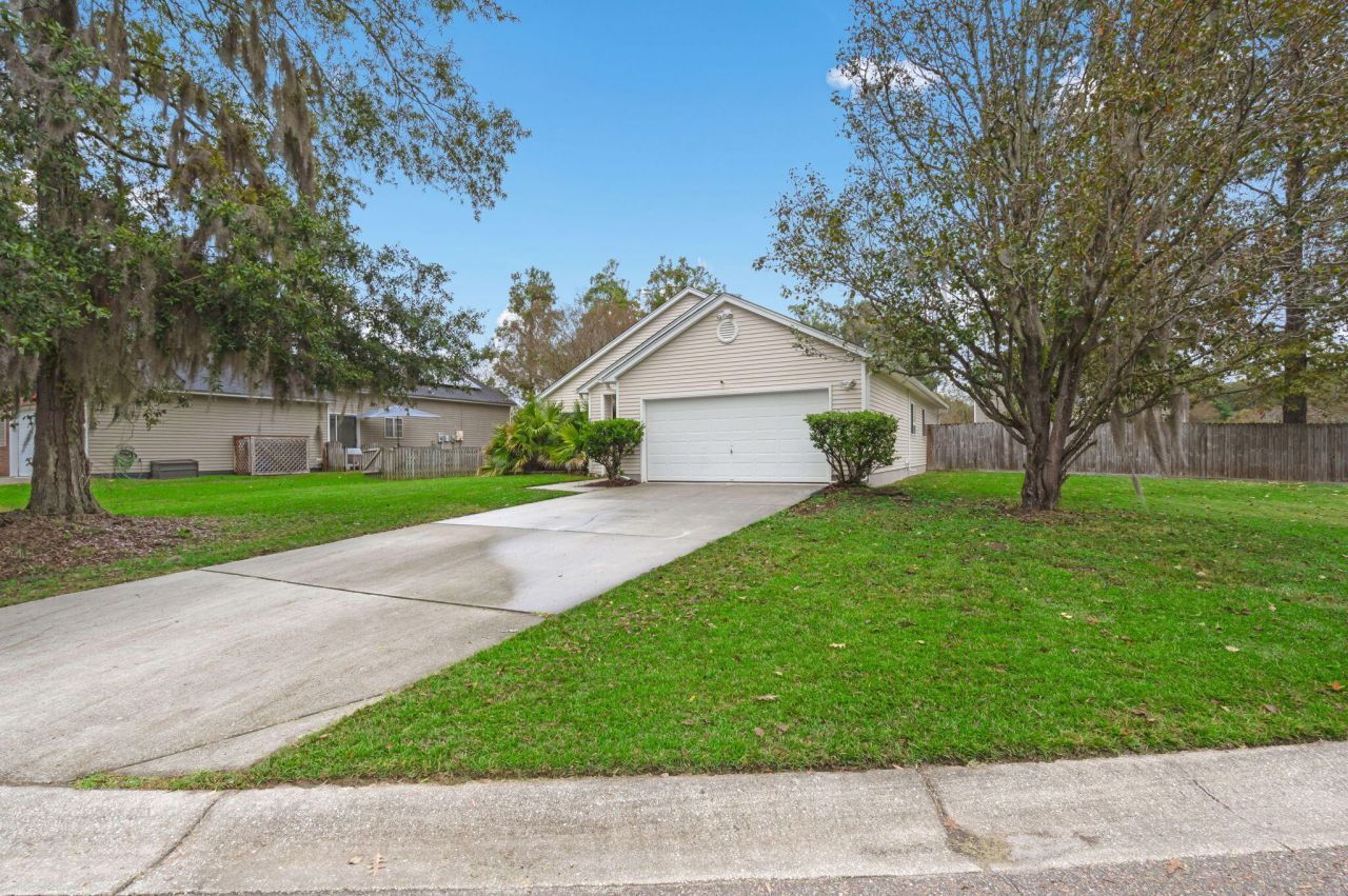 7954 Long Shadow Lane Photo 4