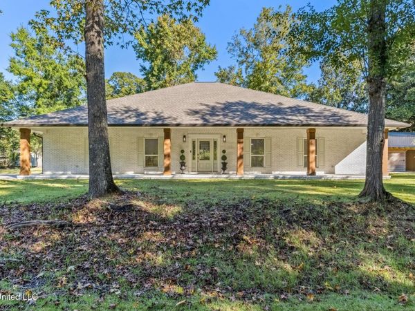 2938 Hickory Lane, Ocean Springs, MS 39564
