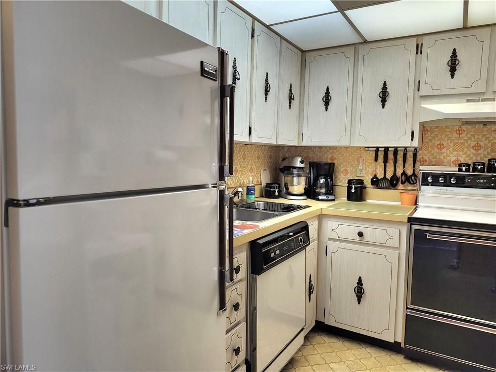 3490 N Key Dr, Unit 403, North Fort Myers, FL 33903 Photo