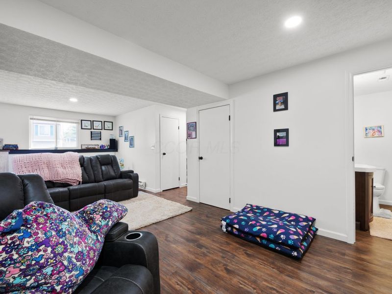 1025 Woodington Road, Westerville, OH 43081 Photo 15