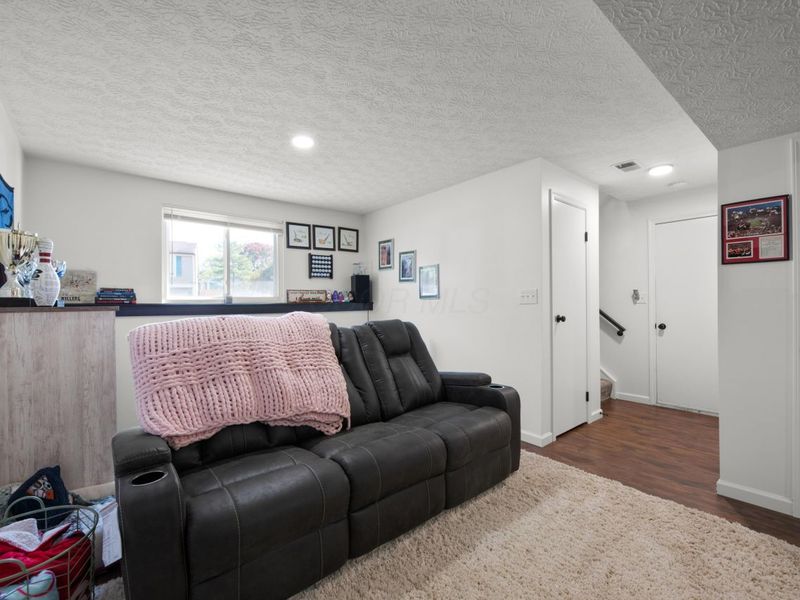 1025 Woodington Road, Westerville, OH 43081 Photo 16