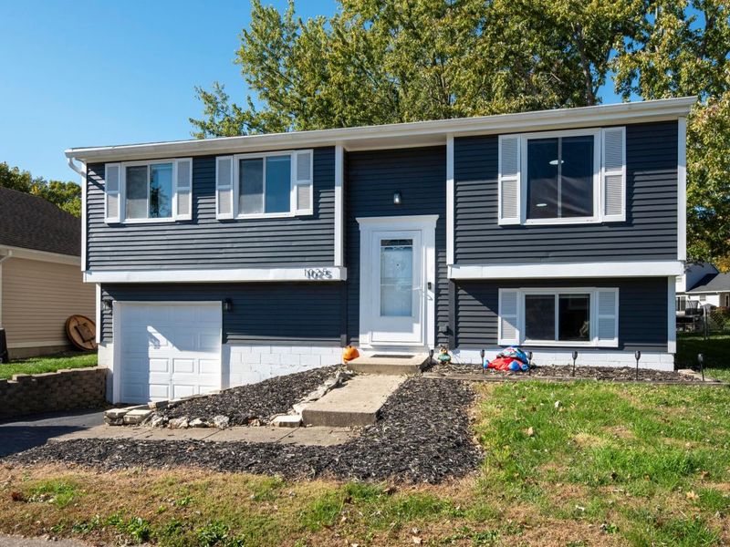 1025 Woodington Road, Westerville, OH 43081 Photo 2