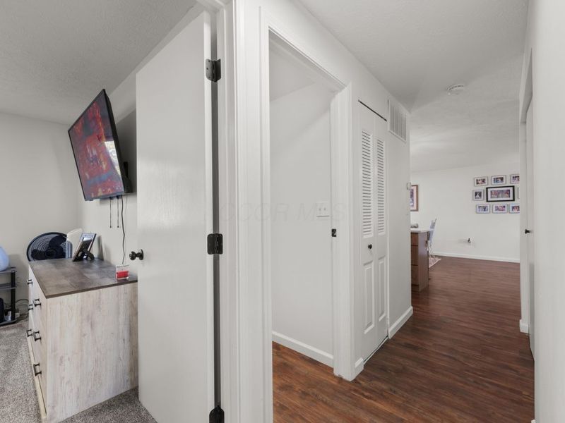 1025 Woodington Road, Westerville, OH 43081 Photo 22