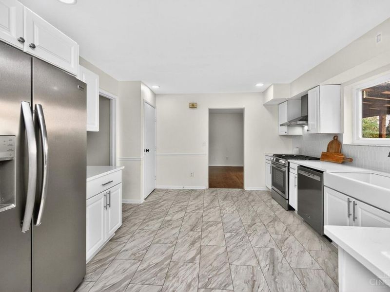 2730 Bristol Hill Court, Cincinnati, OH 45239 Photo 8