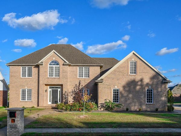 4422 Wynbrooke Drive, Newburgh, IN 47630