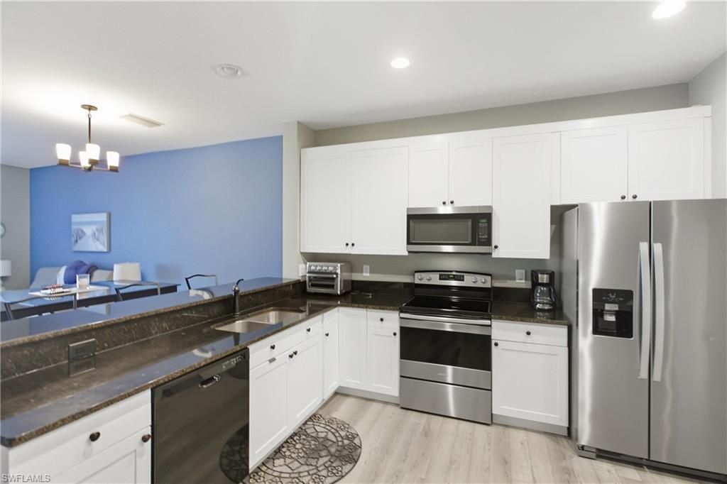 8461 Village Edge Cir, Unit 2, Fort Myers, FL 33919 Photo