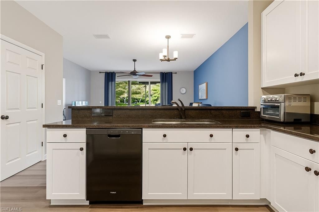 8461 Village Edge Cir, Unit 2, Fort Myers, FL 33919 Photo