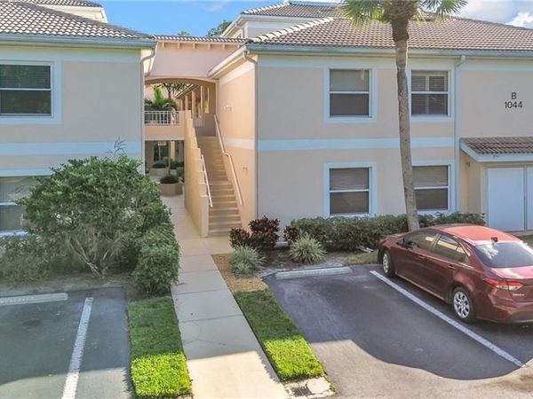 1044 Woodshire LN, Unit B211, NAPLES, FL 34105