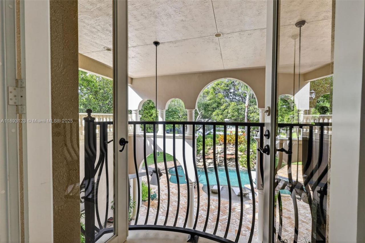 7837 SW 117th St, Pinecrest, FL 33156 Photo