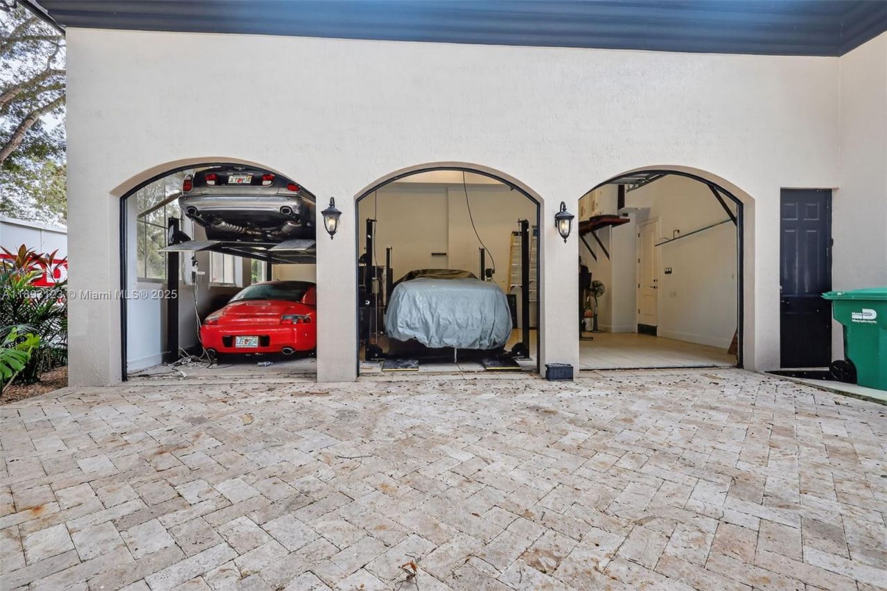 7837 SW 117th St, Pinecrest, FL 33156 Photo