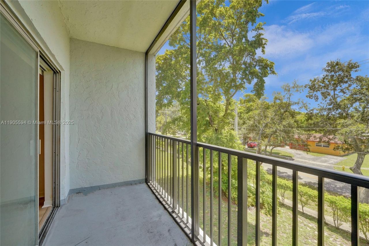 7541 NW 16th St, Unit 1310, Plantation, FL 33313 Photo