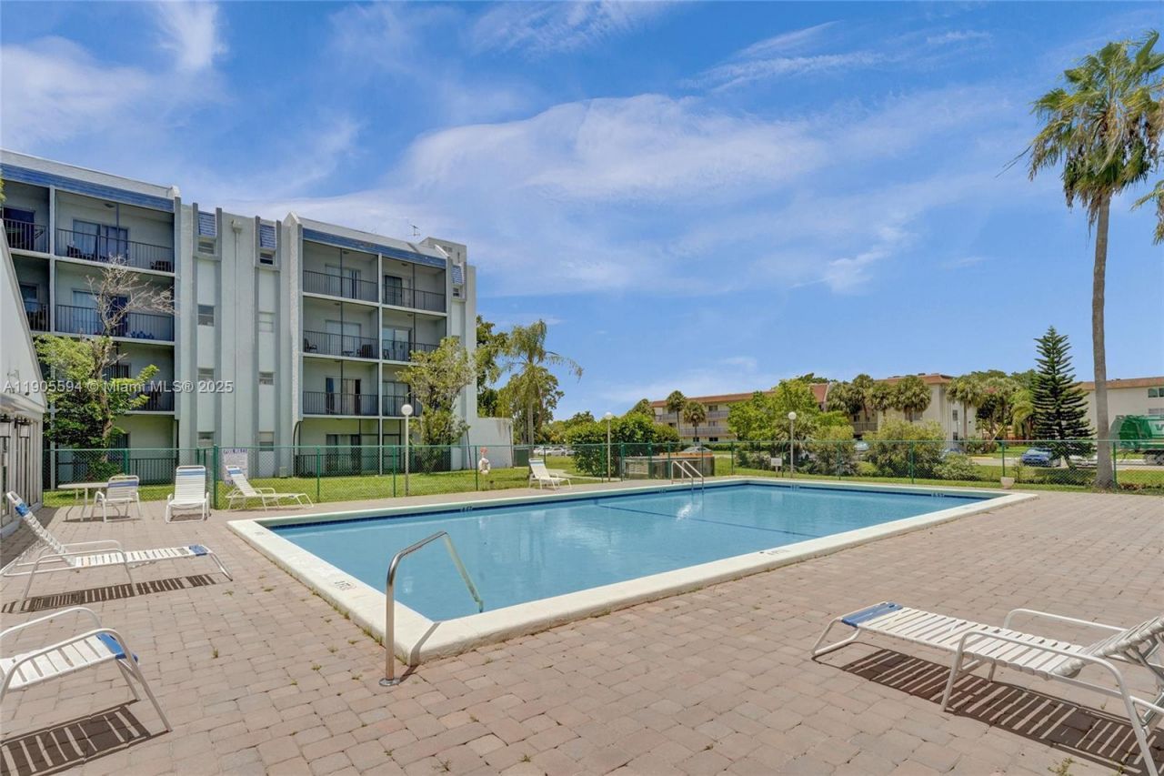 7541 NW 16th St, Unit 1310, Plantation, FL 33313 Photo