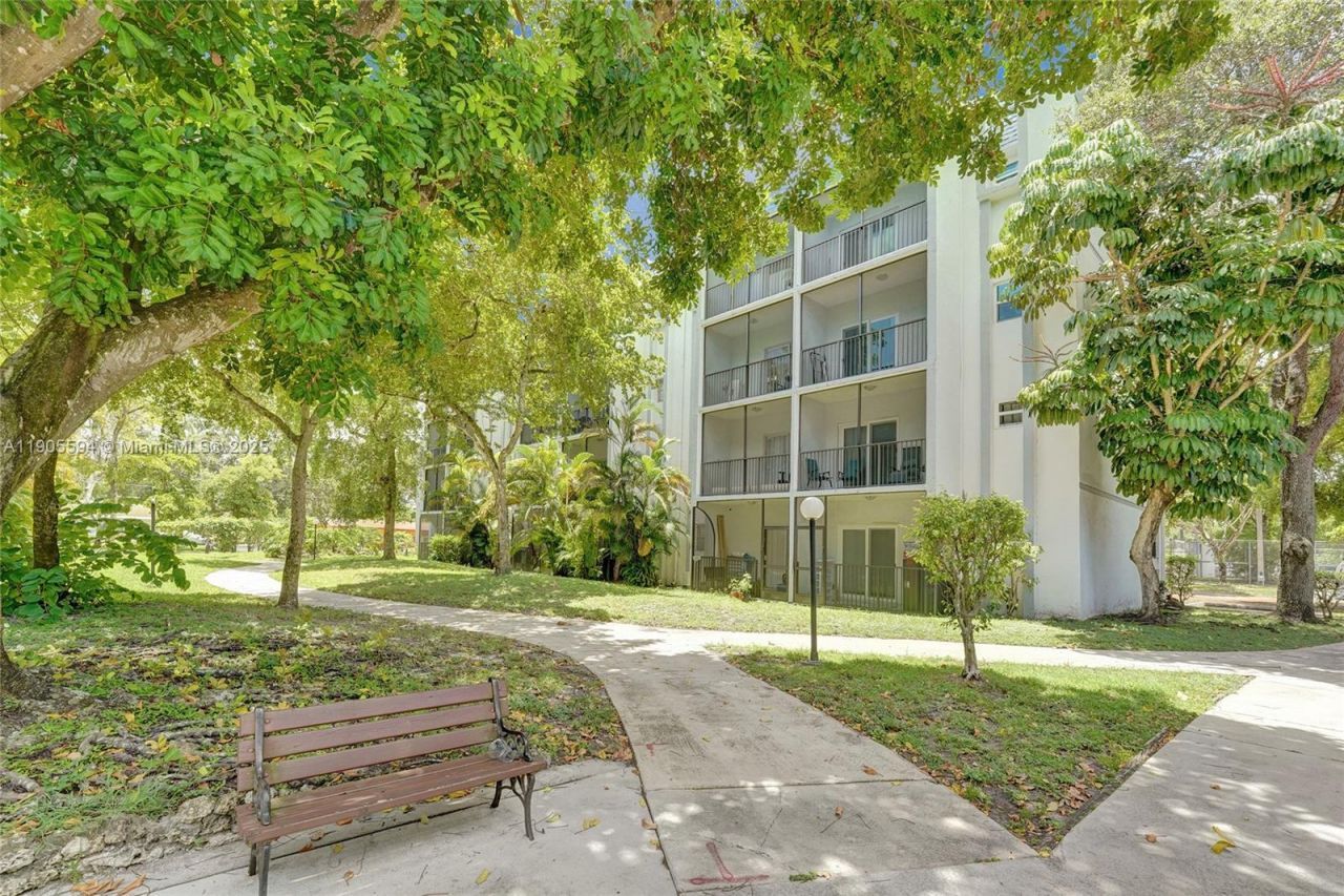 7541 NW 16th St, Unit 1310, Plantation, FL 33313 Photo