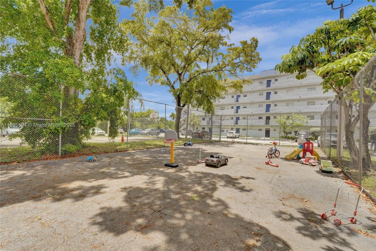 7541 NW 16th St, Unit 1310, Plantation, FL 33313 Photo