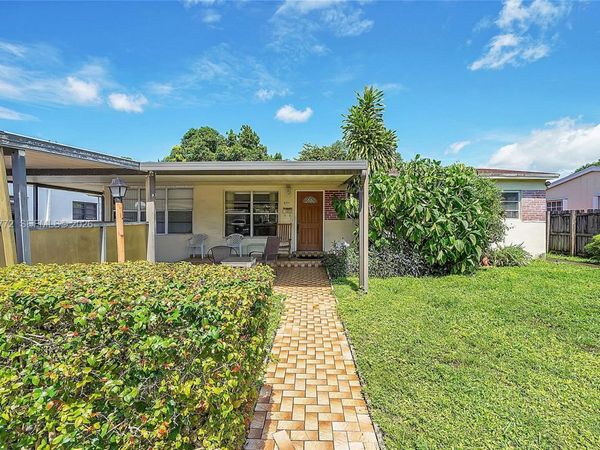 671 E 53rd St, Hialeah, FL 33013