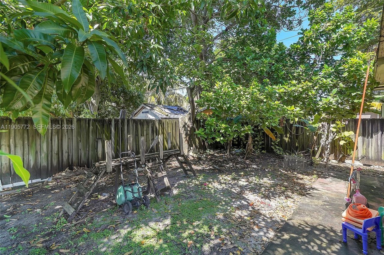 671 E 53rd St, Hialeah, FL 33013 Photo